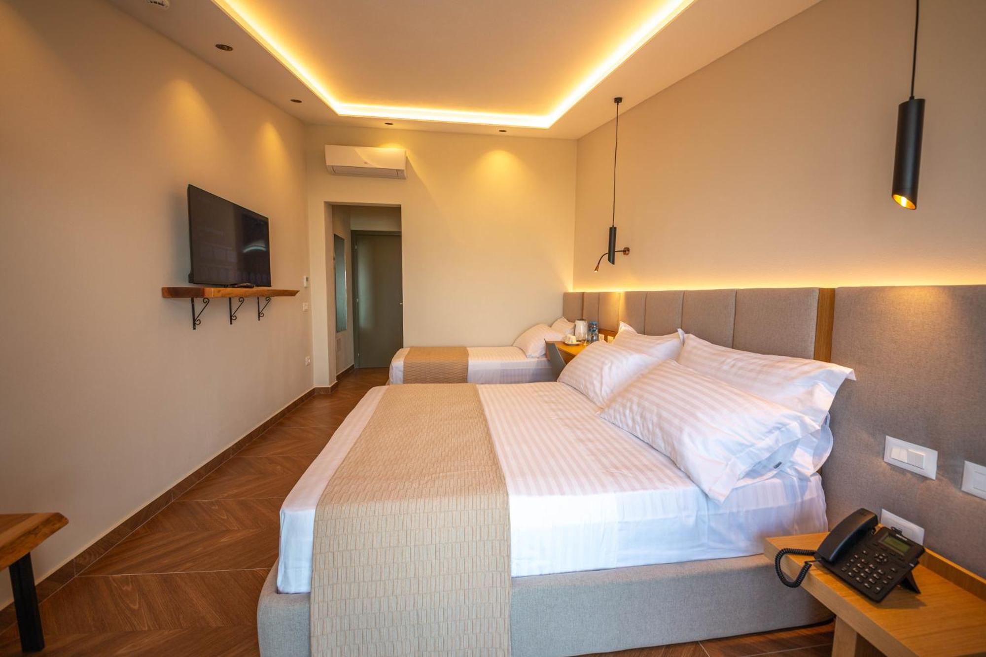 Emara Boutique Hotel Kavaje Ngoại thất bức ảnh