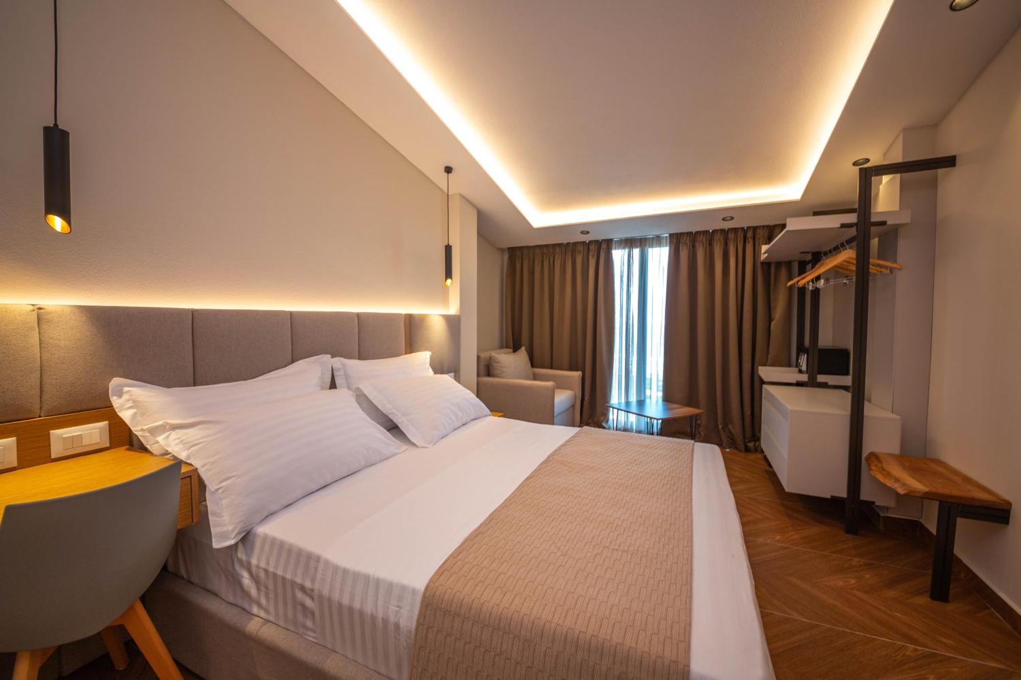 Emara Boutique Hotel Kavaje Ngoại thất bức ảnh