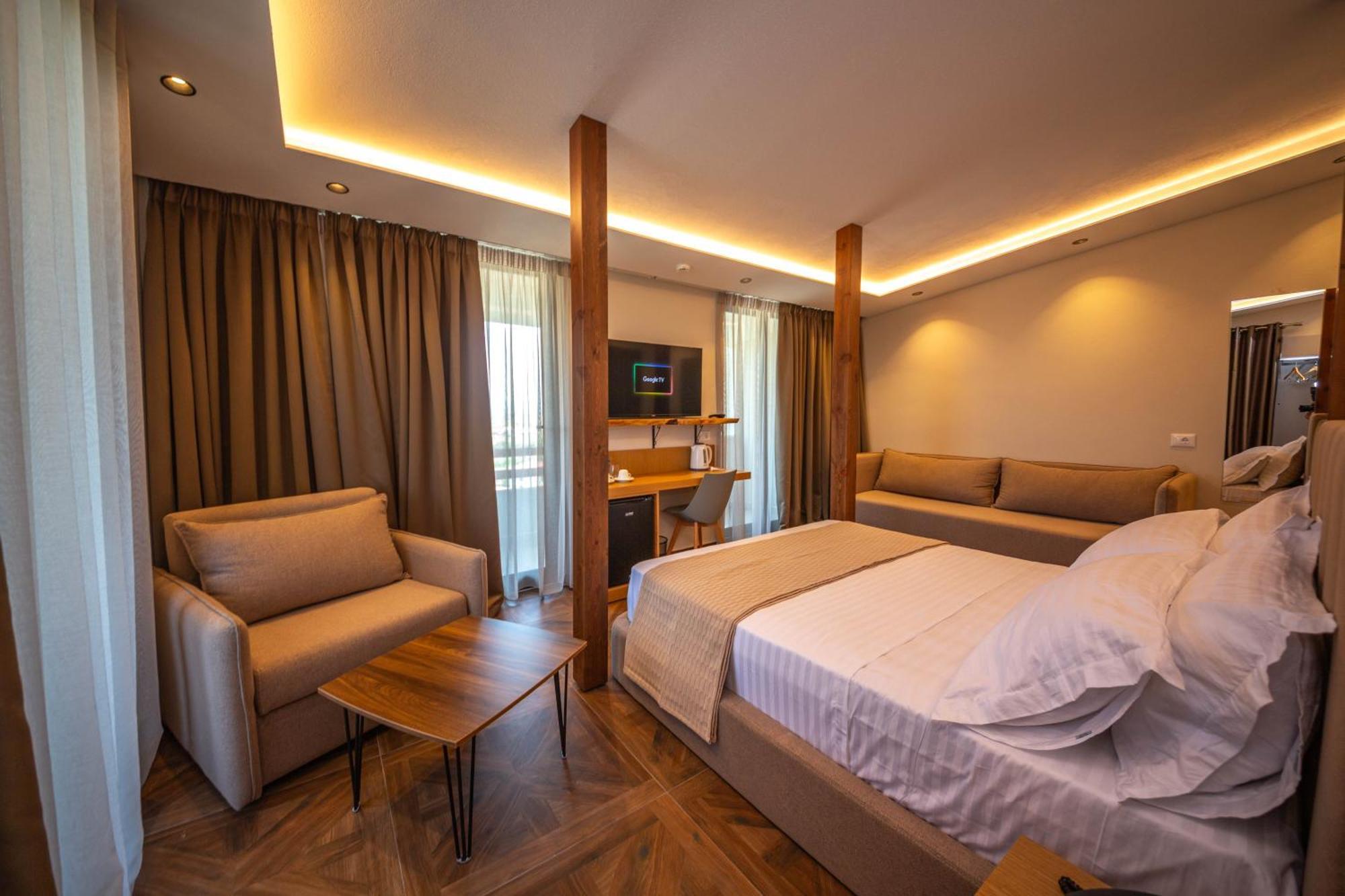 Emara Boutique Hotel Kavaje Ngoại thất bức ảnh