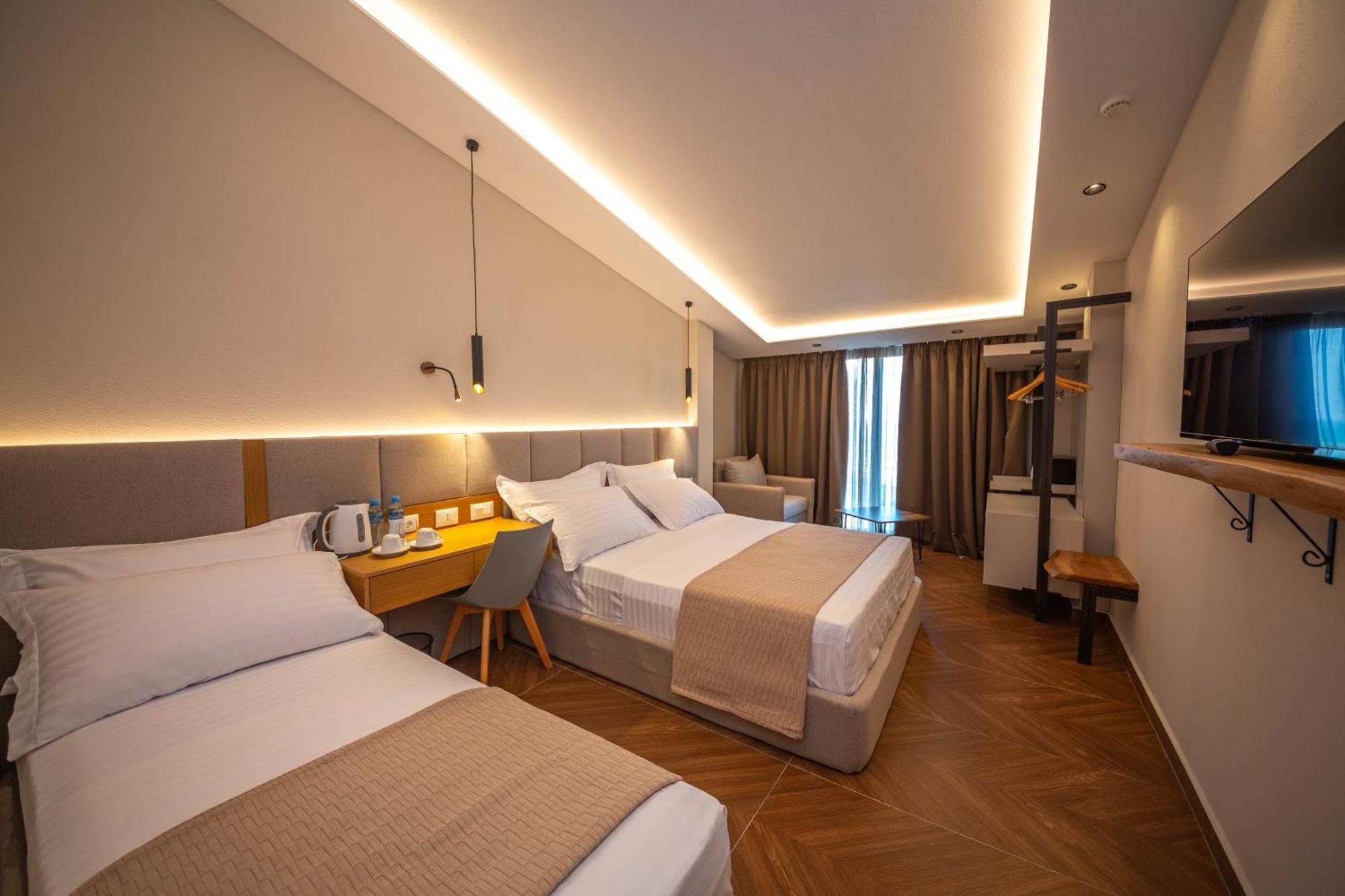 Emara Boutique Hotel Kavaje Ngoại thất bức ảnh