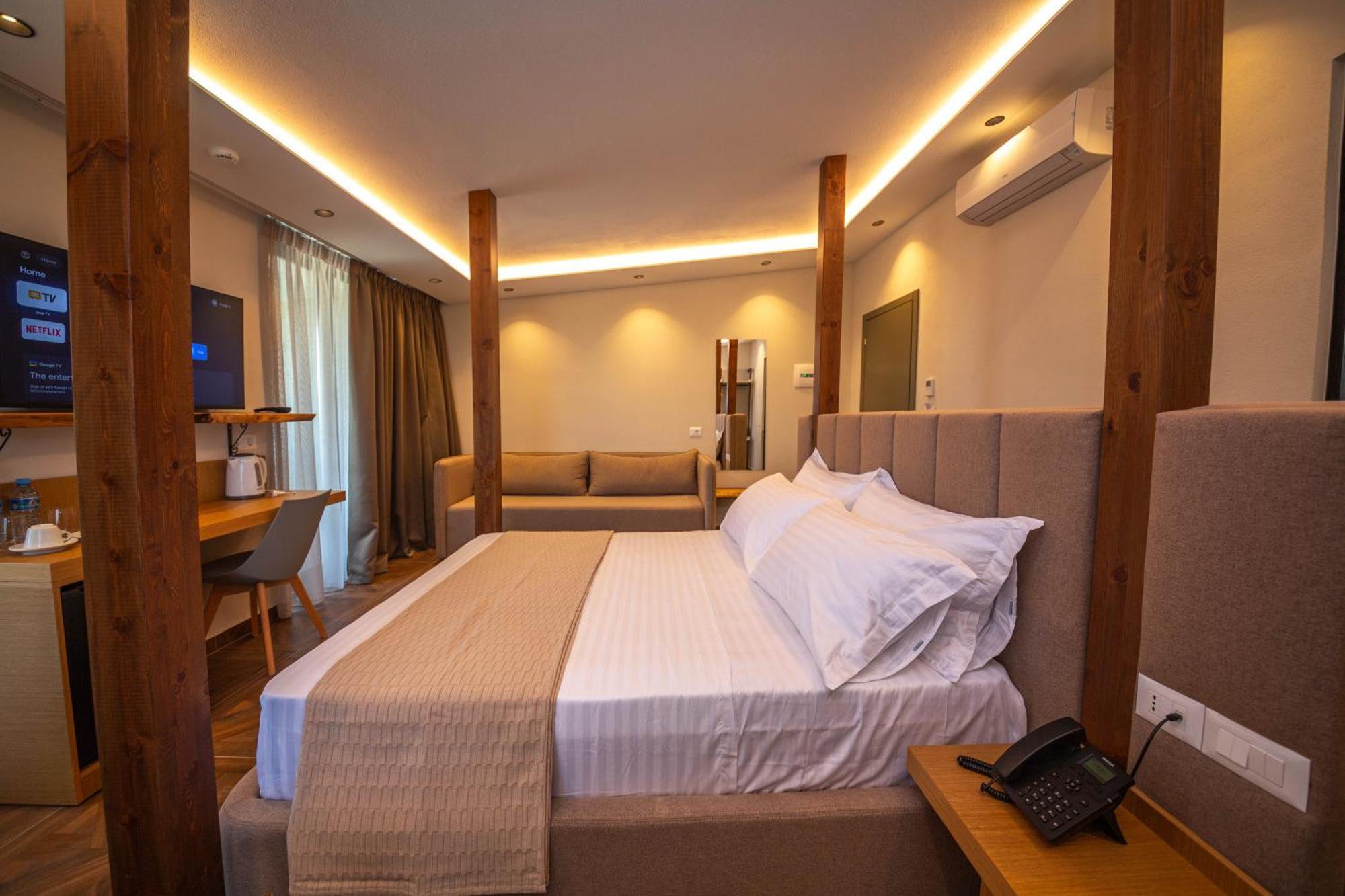 Emara Boutique Hotel Kavaje Ngoại thất bức ảnh