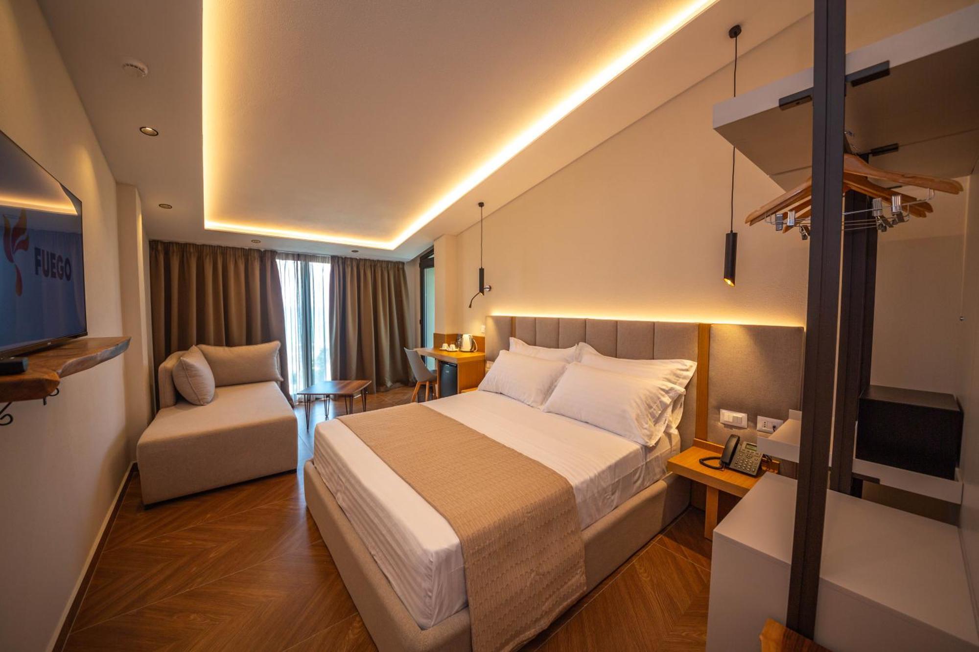 Emara Boutique Hotel Kavaje Ngoại thất bức ảnh