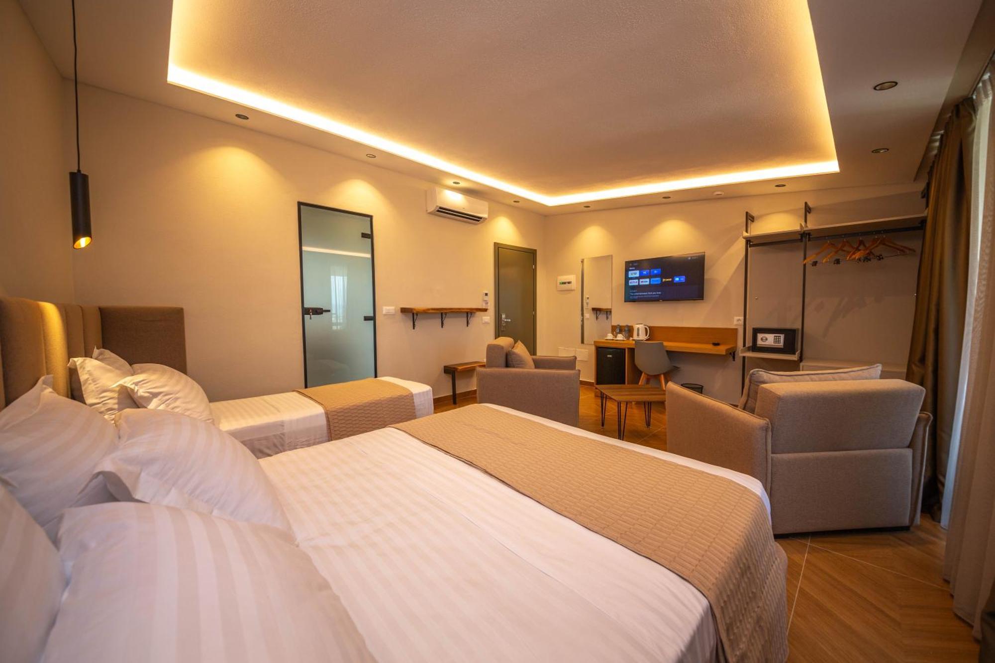 Emara Boutique Hotel Kavaje Phòng bức ảnh