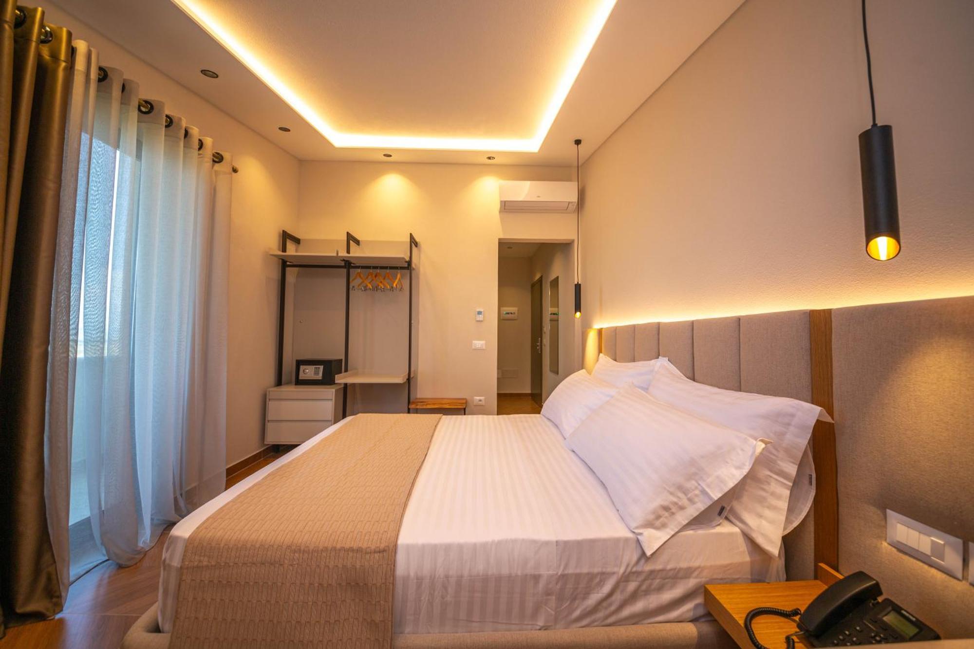 Emara Boutique Hotel Kavaje Ngoại thất bức ảnh